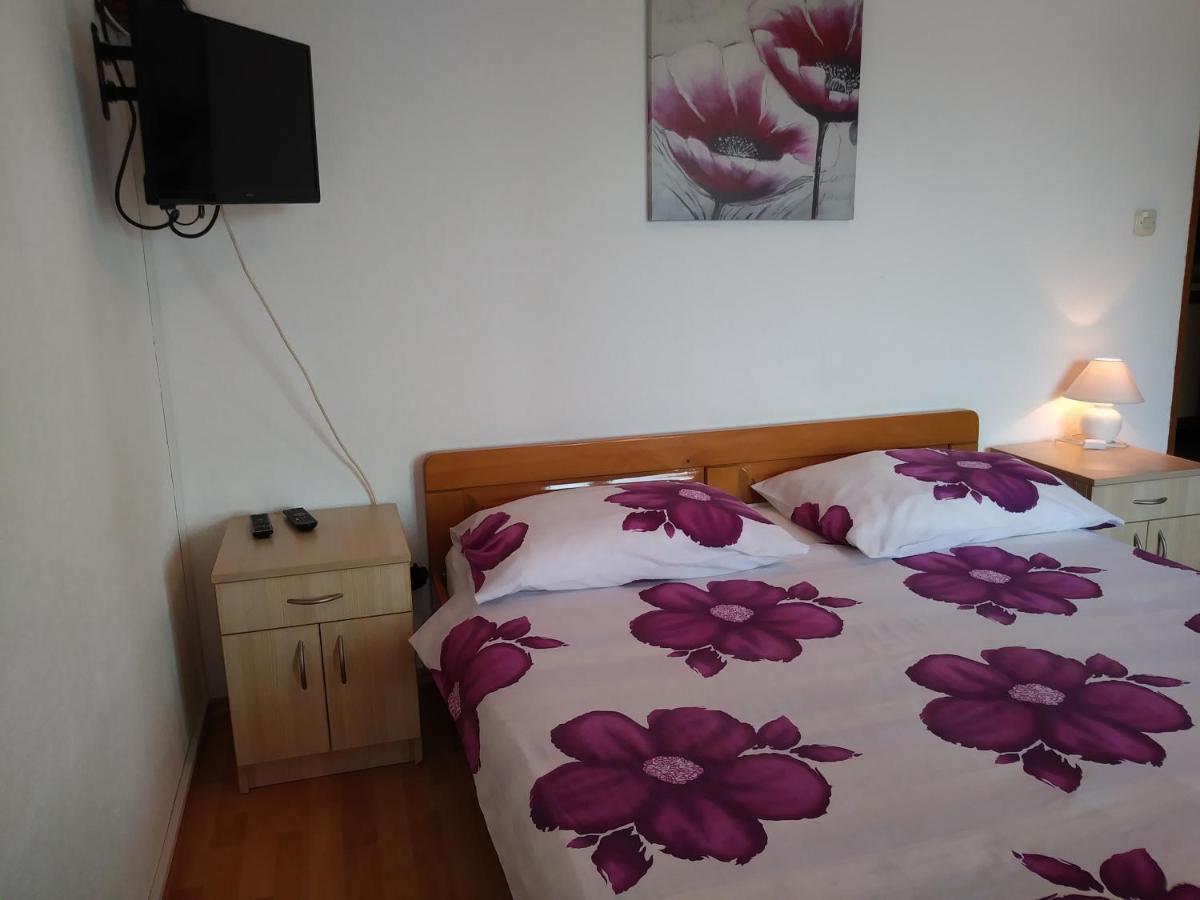 Nives Apartmani Pakoštane Exteriér fotografie