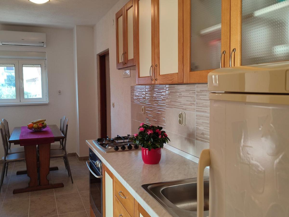 Nives Apartmani Pakoštane Exteriér fotografie