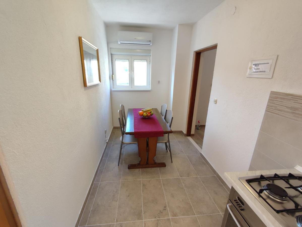 Nives Apartmani Pakoštane Exteriér fotografie